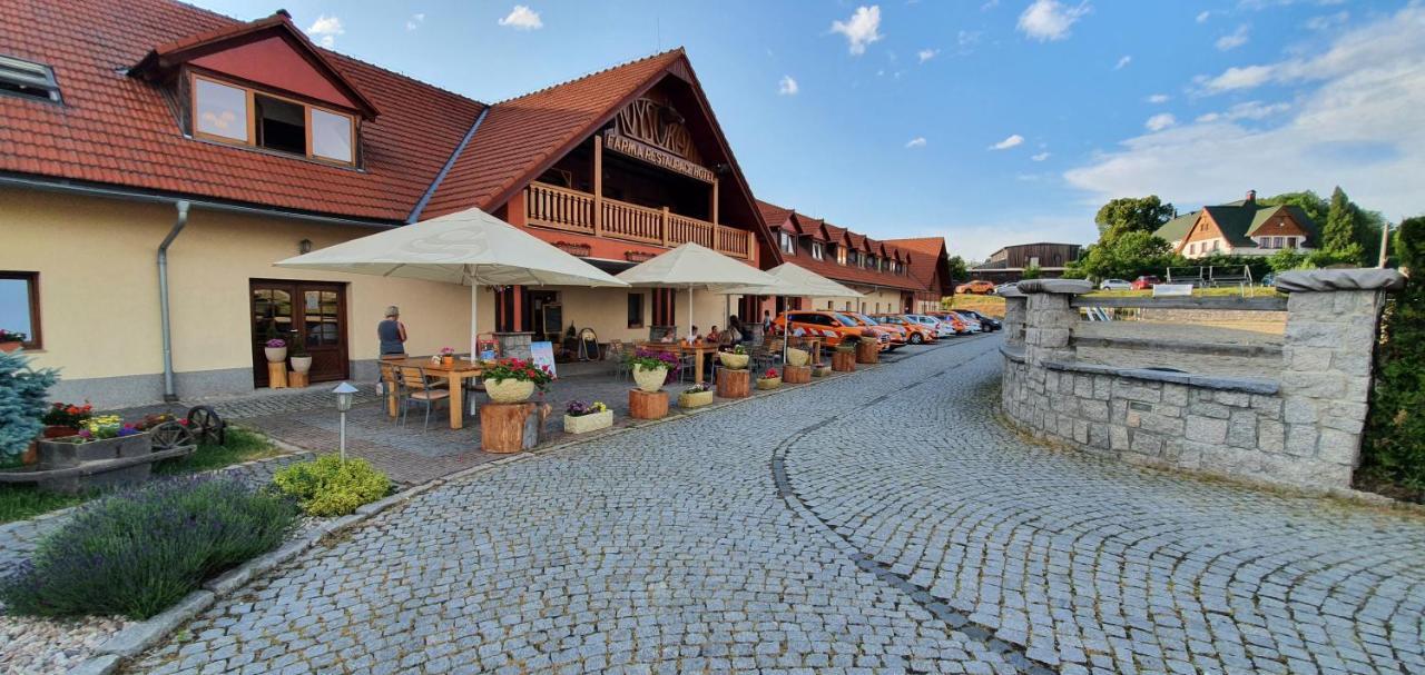 Hotel Farma Vysoka Chrastava Exteriör bild