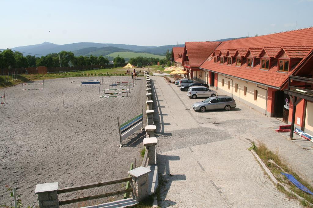 Hotel Farma Vysoka Chrastava Exteriör bild