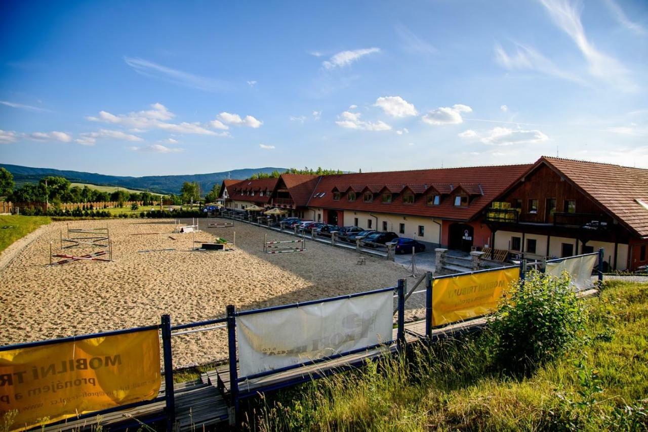 Hotel Farma Vysoka Chrastava Exteriör bild