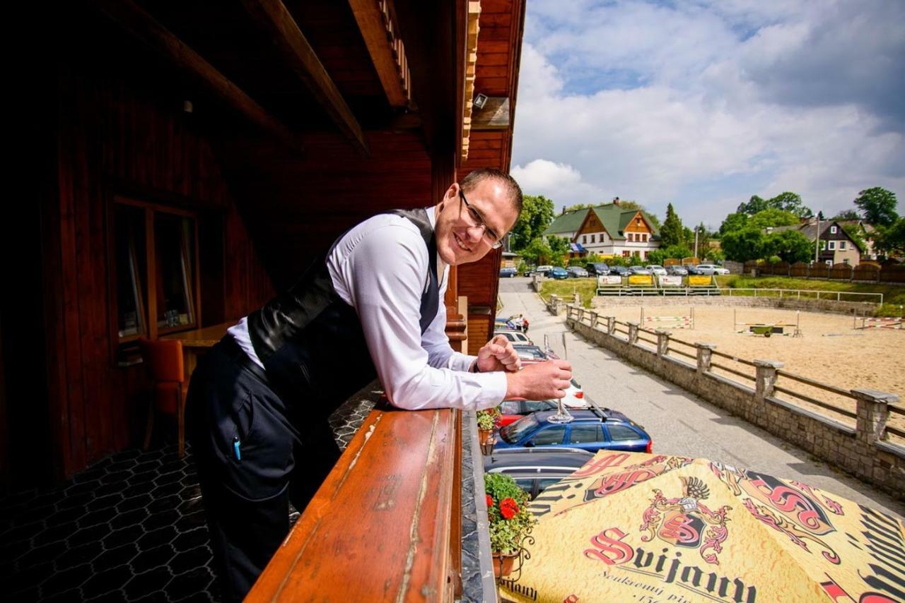 Hotel Farma Vysoka Chrastava Exteriör bild